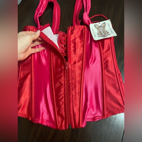 New Vintage Empire Intimates ❤️ Red Shapewear Corset with Satin Finish, size 36 - Picture 3 of 12